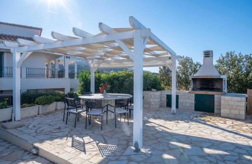 Petaleia Villa | Family Villa Portes with panoramic view!