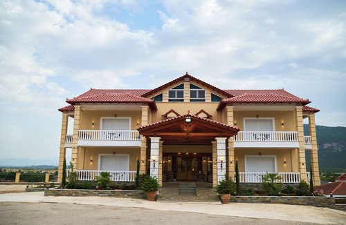 Kalambaka Apartment | Famissi Suites 6