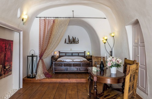 Oia Hotel | Fanari Honeymoon Suite