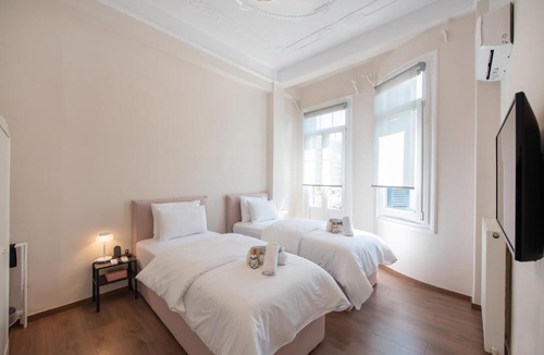 Thessaloniki City Centre Apartment | Fandango by halu!, Gorgeous Neoclassical Apartment next to Metro station