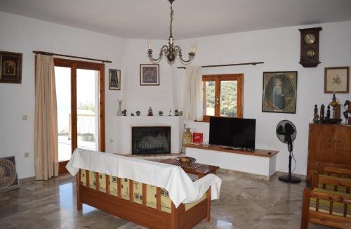 Trapeza House | Farma Koudoura