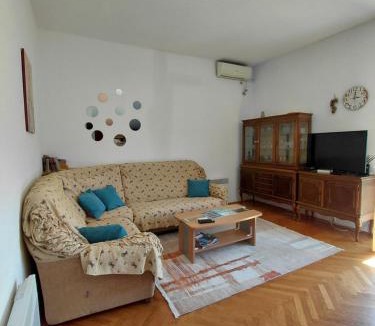 Virpazar Apartment | Feel the village