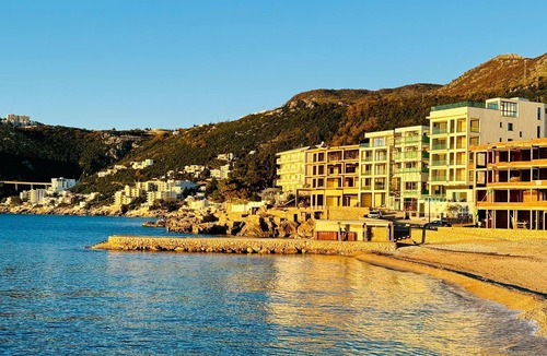 Dobra Voda Apartment | Ferienwohnung/apartment für bis zu 5 Personen zu Vermieten mit Blick Aufs Meer