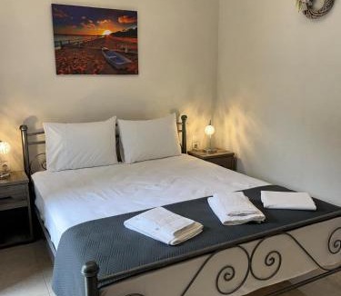 Trikeri House | Filenias seaside rooms