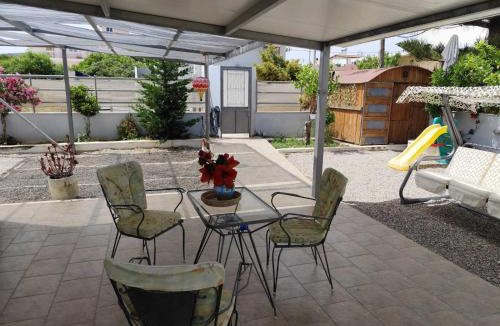 Spata-Artemida House | Filio's loft near airport