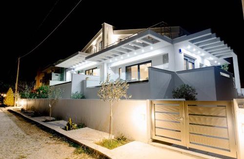 Nea Iraklitsa Villa | Filos Suites