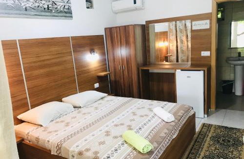 Gjerana House | Flamingo Cottage