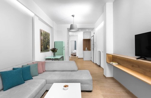 Thessaloniki Apartment | Flaneur Nilie Hospitality MGMT