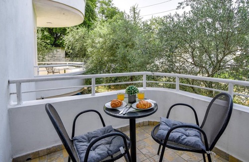 Gjerana Apartment | Flat w Balcony, Garden, 5 min to Ulcinj Long Beach