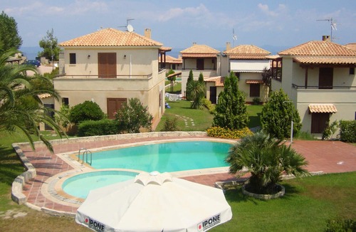Afytos House | #FLH - Emerald Villa - Afitos Hidden Gems
