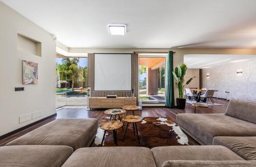 Orikum Villa | Fllad e Valë Luxury Private Pool Villa by PikHost