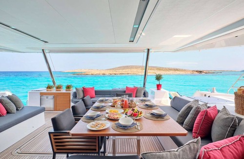 Alimos Boat Rental | Floating Villa: Yacht Vacation with Captain & Chef - 10 Guests - 61 Ft