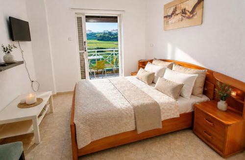 Flogita Apartment | Flogita 5 Seaside Apartments - 150m from Beach, Ideal for Families & Groups