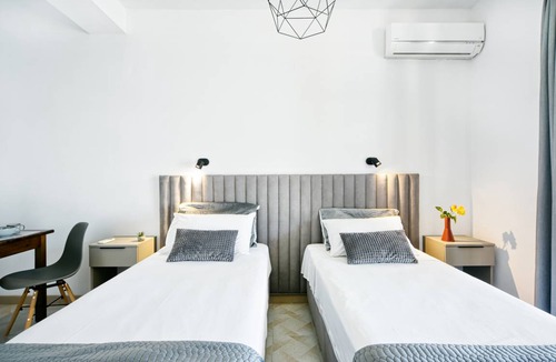 Agios Georgios Pagon Apartment | Flora Beach Studio 5 - mit wunderschönen Meerblick nur 50m vom schönen Sandstrand entfernt