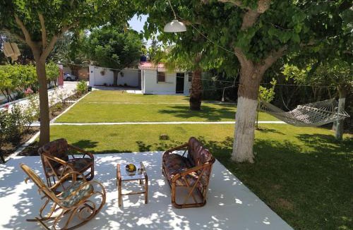 Schinias House | Flora's Garden House - close to Schinias beach