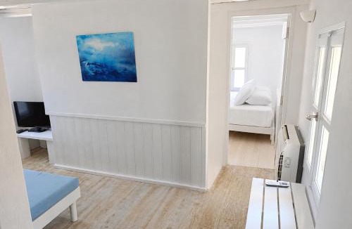 Karavostasis Villa | Folegandros Villas Aspropounta Double Room Beachfront