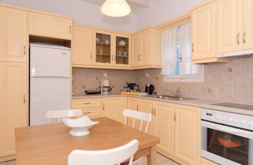 Leros Apartment | Folia