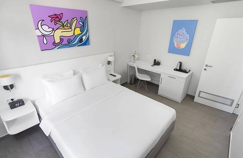 Ulcinj Hotel | For The Whole Family! 4 Convenient Accommodations, Beachfront, Swimming Pools!