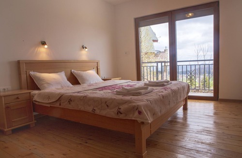 Zabljak Apartment | Forest Edge Two-Bedroom Apartment in Zabljak