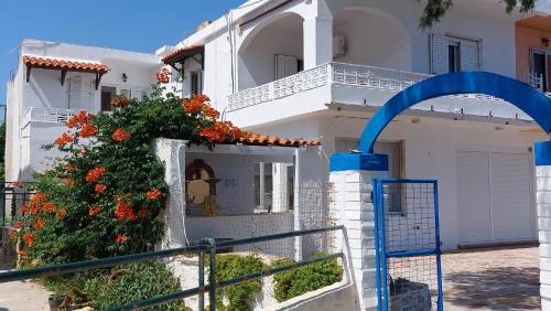 Mastichochoria Apartment | Fotis beach apartment at Komi