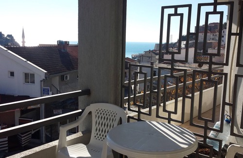 Rana Bed & Breakfast | Four bedded room with sea view terrace