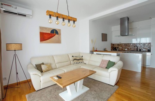 Becici House | *FreeSpa* Gorgeous Dream Getaway! SeaView 1BR +gym