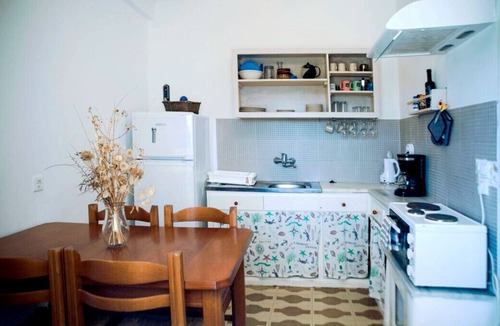 Almiros Beach House | Front beach holiday house