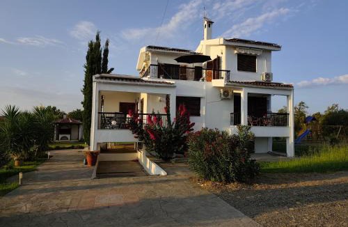Nea Propontida Villa | Gaia Olives Villa