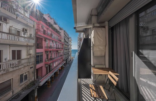 Thessaloniki City Centre Apartment | GALLERIES Elegant Suite I