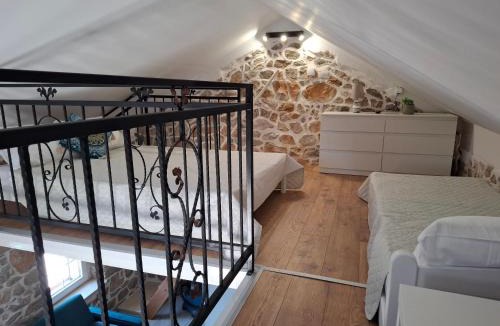 Grahovo Apartment | Gallery Stone House