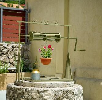 Valsamata Apartment | Garbis Garden View