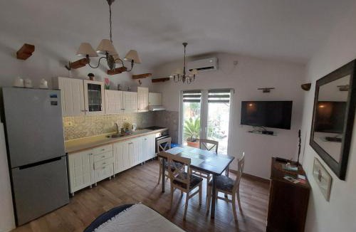 Kotor Apartment | Garden apartmant near sea