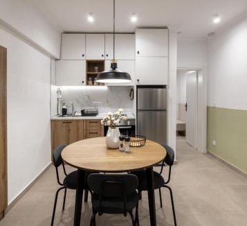 Drama Apartment | Garden House Retreat-Suite