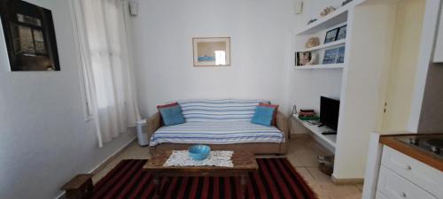 Chios Town Apartment | Garden of Chios - Mosaic