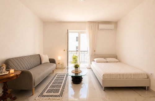 Podmaine Apartment | Garden Retreat 4-Bedroom Budva
