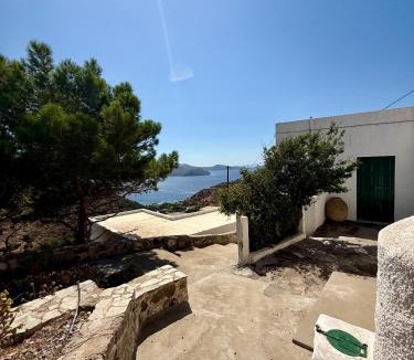 Tripiti Apartment | Garden View Traditional House