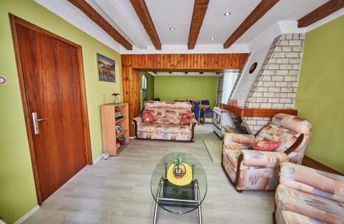 Prcanj House | Garden Vista Stone House