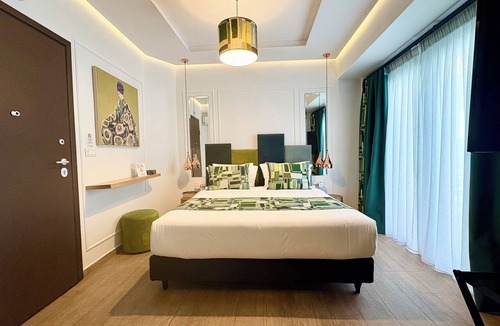 Monastiraki Hotel | Garment District Suites