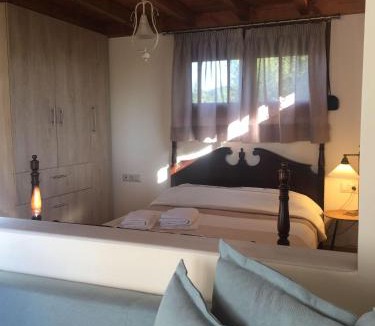 Pyrgos Apartment | Genari Beach Apartments Garden View House with Partial Sea View