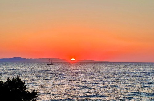 Pyrgos Apartment | Genari Beach Apartments Sea View Apartment for Couples or Small Families