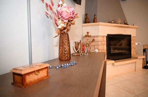 Metsovo Apartment | George Living House