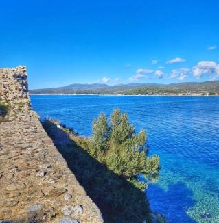 Toroni Apartment | George's sea view apartment
