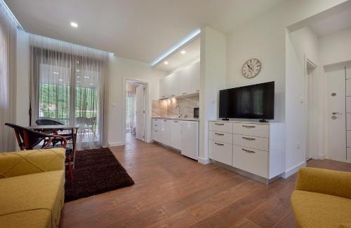 Lastva Grbaljska Apartment | Georgiy Lux Apartments