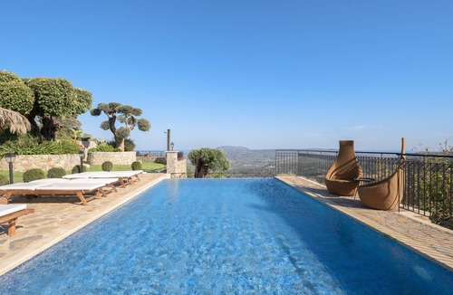 Apokoronas Villa | Geroulios Kastro, a Grand Estate