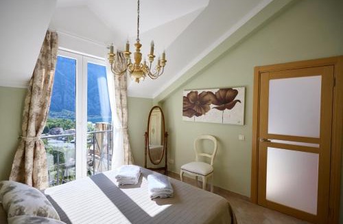 Orahovac Apartment | GH Aparts with SCENIC VIEWS & POOL