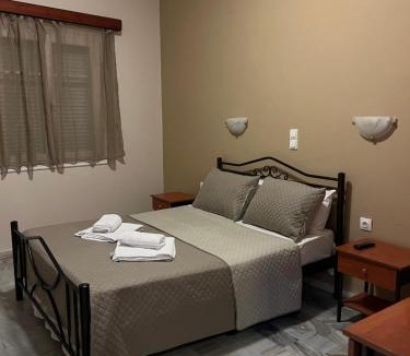 Aegina Town House | Giakas Rooms