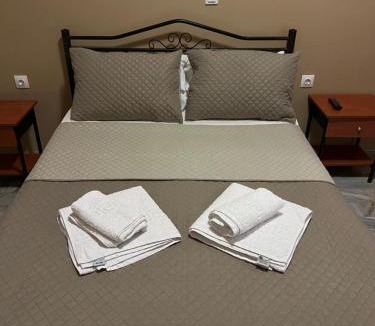 Aegina Town House | Giakas Rooms