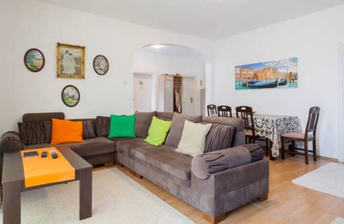 Susanj House | Giant 3 bedroom apartment (house)