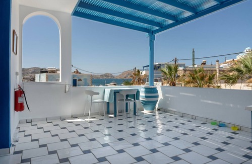 Finiki Apartment | Giavasi Seaside 1 Country House with Sea View and Balcony