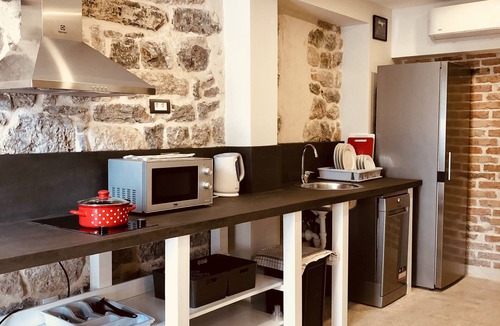 Tomicici House | Giraffe